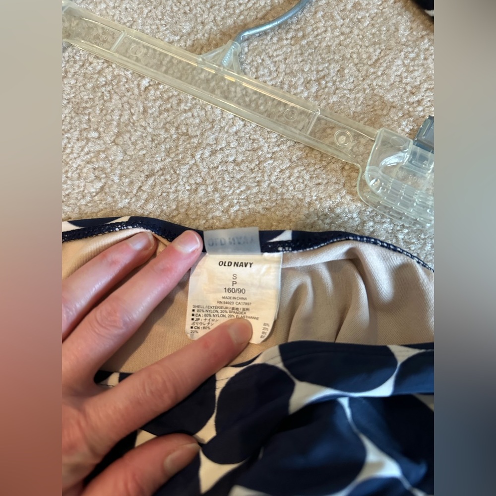 Old navy maternity tankini top and bottom bathing suit